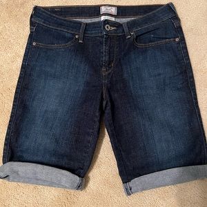 Levi’s 545 Jean shorts. Size 8
